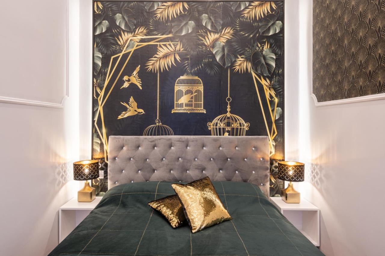 Premium Art Deco Apartment At Broadway // 4Bdr & 3Br 부다페스트 외부 사진